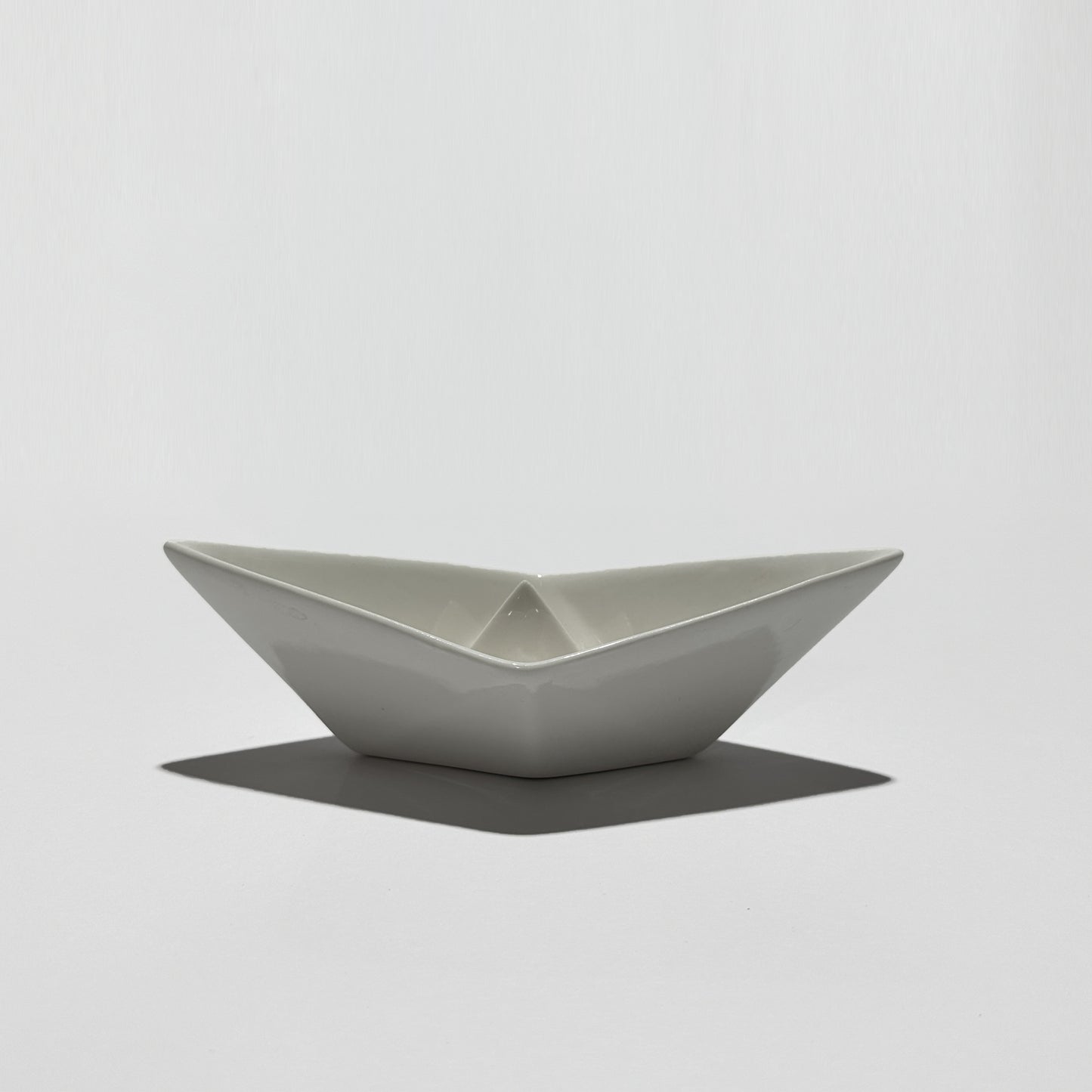 Ceramic Paper Boat Shaped Accessory