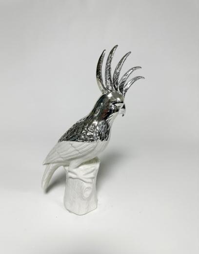 Porcelain Hand Crafted and Moulded Ceramic Shelving Accessory